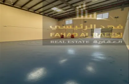 مستودع - استوديو - 1 حمام للايجار في أم الثعوب - أم القيوين