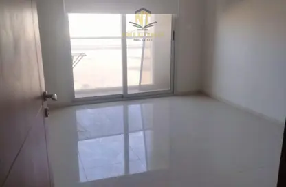 شقة - غرفة نوم - 1 حمام للايجار في الزاهية - تجارية مويلح - الشارقة شقة - غرفة نوم - 1 حمام للايجار في الزاهية - تجارية مويلح - الشارقة