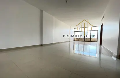 Apartment - 2 Bedrooms - 2 Bathrooms for rent in Hamdan Street - Abu Dhabi