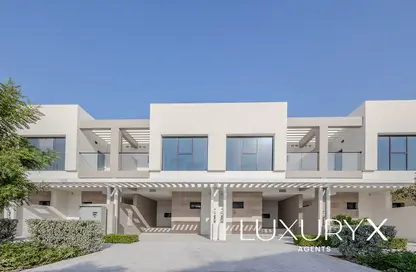 تاون هاوس - 3 غرف نوم - 3 حمامات للبيع في جرين وودز - داماك هيلز - دبي