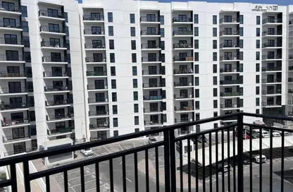 Apartment - Studio - 1 Bathroom for rent in Waters Edge - Yas Island - Abu Dhabi