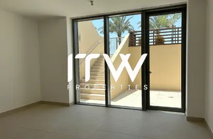 شقة - غرفة نوم - 2 حمامات للبيع في الزينة - شاطئ الراحة - أبوظبي