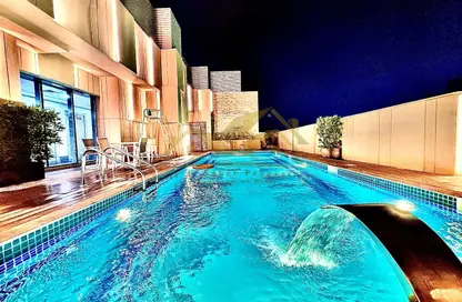 Apartment - 1 Bedroom - 2 Bathrooms for rent in Jumeirah Garden City - Al Satwa - Dubai