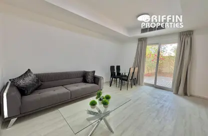 Villa - 2 Bedrooms - 3 Bathrooms for rent in Springs 8 - The Springs - Dubai