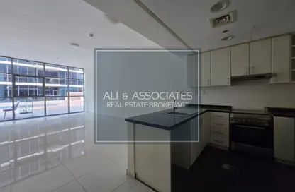 Apartment - 2 Bedrooms - 3 Bathrooms for rent in Golf Horizon A - Golf Horizon - Golf Town - DAMAC Hills - Dubai