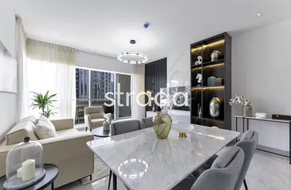 Living Room image for: Apartment - 1 Bedroom - 1 Bathroom for sale in Boulevard Central Tower 1 - Boulevard Central Towers - Downtown Dubai - Dubai, Image 1
