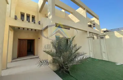 Villa - 6 Bedrooms for sale in Khalifa City A - Khalifa City - Abu Dhabi