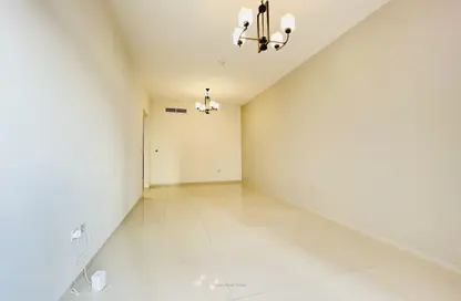 شقة - 2 غرف نوم - 3 حمامات للايجار في اي اي تاور - شارع الشيخ زايد - دبي