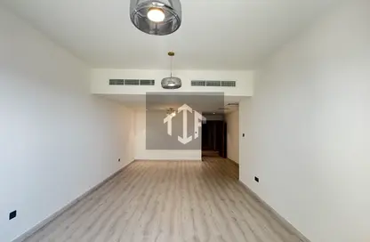Apartment - 2 Bedrooms - 2 Bathrooms for rent in Al Manal Tower - Sheikh Zayed Road - Dubai