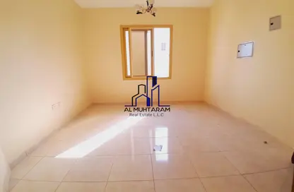 شقة - 1 حمام للايجار في المجرة - الشرق - الشارقة