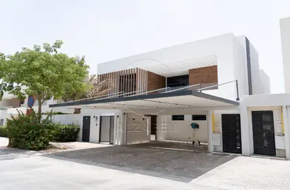 Villa - 5 Bedrooms - 7 Bathrooms for rent in West Yas - Yas Island - Abu Dhabi