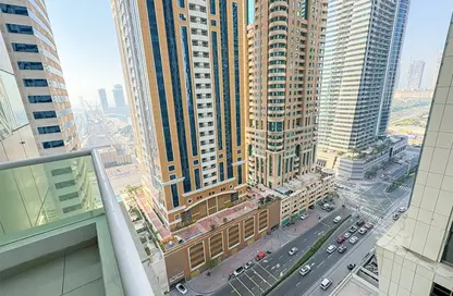 Apartment - 1 Bedroom - 2 Bathrooms for sale in Marina Pinnacle - Dubai Marina - Dubai