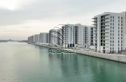 Apartment - Studio - 1 Bathroom for rent in Waters Edge - Yas Island - Abu Dhabi