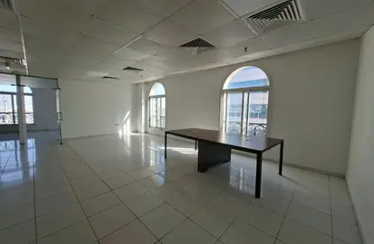 مكتب - استوديو - 1 حمام للايجار في بناية الرستماني - بورسعيد - ديرة - دبي