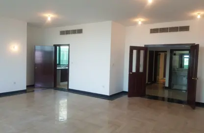 شقة - 3 غرف نوم - 4 حمامات للايجار في برج ليوا سنتر رقم 2 - برج ليوا سنتر - شارع حمدان - أبوظبي