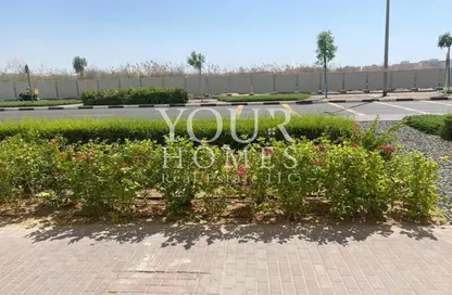 Shop - Studio - 1 Bathroom for rent in E05 - China Cluster - International City - Dubai