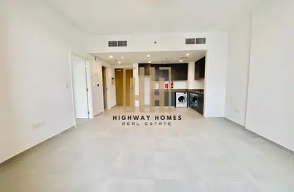 Apartment - 1 Bedroom - 2 Bathrooms for rent in Tiraz 3 - Aljada - Sharjah