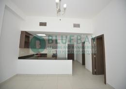 صورةمطبخ لـ: شقة - 2 غرف نوم - 2 حمامات للكراء في اقامة وندسور - دبي لاند - دبي, صورة 1