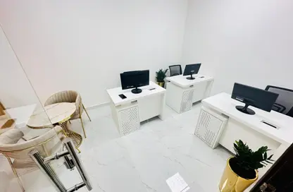 Office Space - Studio - 1 Bathroom for rent in Reem Residency - Al Karama - Dubai
