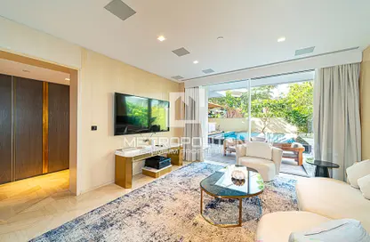 Apartment - 2 Bedrooms - 3 Bathrooms for sale in FIVE Palm Jumeirah - Palm Jumeirah - Dubai