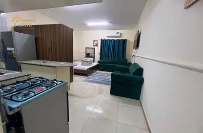 Apartment - Studio - 1 Bathroom for rent in Al Qulaya'ah - Al Sharq - Sharjah Apartment - Studio - 1 Bathroom for rent in Al Qulaya'ah - Al Sharq - Sharjah