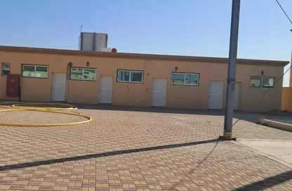 سكن عمال - استوديو - 8 حمامات للبيع في الجليل - آلصجعه - الشارقة