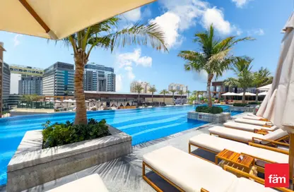 Apartment - 1 Bedroom - 1 Bathroom for rent in The Palm Tower - Palm Jumeirah - Dubai