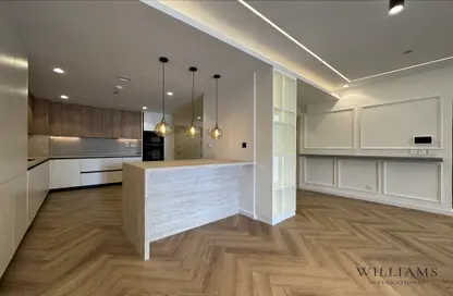 Apartment - 2 Bedrooms - 4 Bathrooms for sale in Al Tamr - Shoreline Apartments - Palm Jumeirah - Dubai
