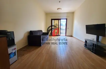 Apartment - Studio - 1 Bathroom for rent in Al Helal Al Zahaby Building 1 - Al Warsan 4 - Al Warsan - Dubai