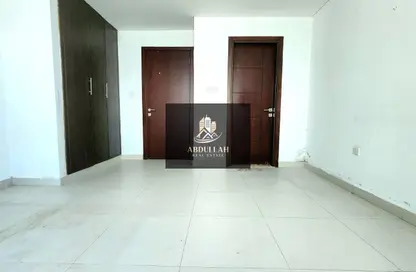 شقة - غرفة نوم - 2 حمامات للايجار في مبنى مويلح - مويلح - الشارقة