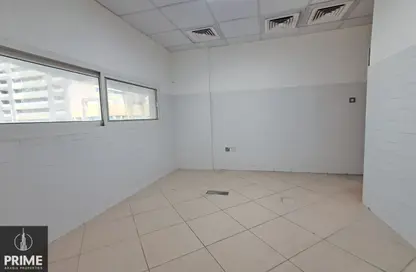 Apartment - 3 Bedrooms - 2 Bathrooms for rent in Al Falah Street - City Downtown - Abu Dhabi