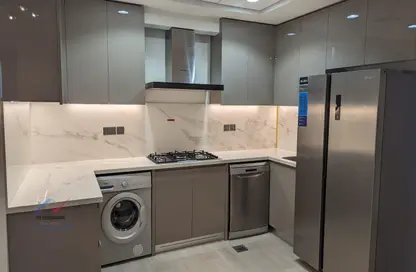 Kitchen image for: Apartment - 3 Bedrooms - 3 Bathrooms for rent in AZIZI Riviera 32 - Meydan One - Meydan - Dubai, Image 1