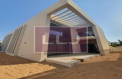 Outdoor House image for: Villa - 4 Bedrooms - 5 Bathrooms for sale in West Yas - Yas Island - Abu Dhabi, Image 1