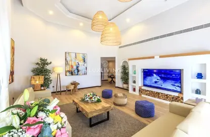 Villa - 4 Bedrooms - 5 Bathrooms for rent in Garden Homes Frond O - Garden Homes - Palm Jumeirah - Dubai