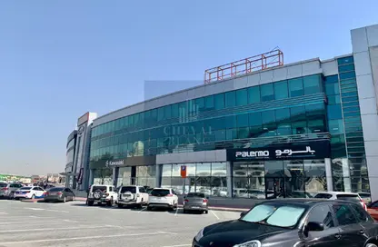 Shop - Studio for rent in The Curve - Al Quoz 3 - Al Quoz - Dubai