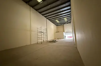 مستودع - استوديو - 1 حمام للايجار في المنطقة الصناعية بالشارقة - الشارقة
