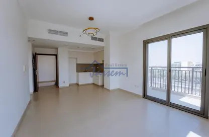 Apartment - 1 Bedroom - 1 Bathroom for sale in Hayat Boulevard-2A - Hayat Boulevard - Town Square - Dubai