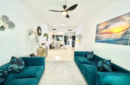 Apartment - 1 Bedroom - 2 Bathrooms for rent in Mazaya 12 - Queue Point - Dubai Land - Dubai