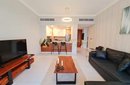 Apartment - 1 Bedroom - 2 Bathrooms for rent in Regent Court - Jumeirah Village Circle - Dubai
