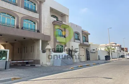 Outdoor Building image for: Villa - 5 Bedrooms - 7 Bathrooms for rent in Al Musalla Area - Al Karamah - Abu Dhabi, Image 1