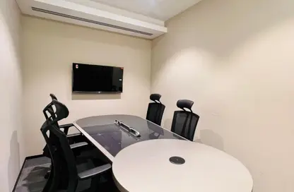 مركز أعمال - استوديو للايجار في برج ريجال - الخليج التجاري - دبي