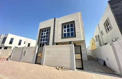 Villa - 5 Bedrooms - 7 Bathrooms for sale in Al Helio - Ajman