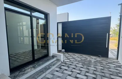 Compound - 3 Bedrooms - 5 Bathrooms for sale in Khalifa City - Abu Dhabi Compound - 3 Bedrooms - 5 Bathrooms for sale in Khalifa City - Abu Dhabi