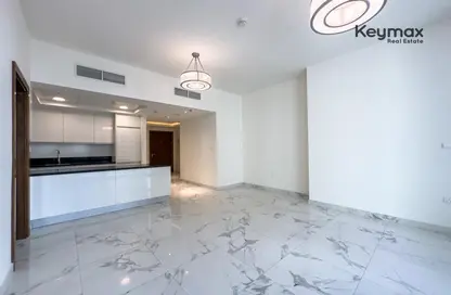 Empty Room image for: Apartment - 1 Bedroom - 2 Bathrooms for rent in Meera - Al Habtoor City - Business Bay - Dubai, Image 1