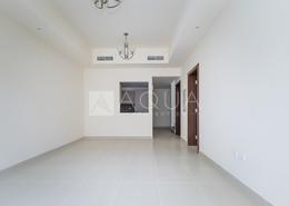 صورةغرفة فارغة لـ: تاون هاوس - 3 غرف نوم - 4 حمامات للبيع في سينسز - المنطقة 11 - مدينة الشيخ محمد بن راشد - دبي, صورة 1