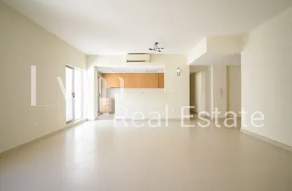 Apartment - 3 Bedrooms - 3 Bathrooms for rent in Al Muraqqabat 131 - Al Muraqqabat - Deira - Dubai