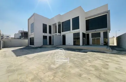 Villa - 5 Bedrooms - 7 Bathrooms for rent in Mohamed Bin Zayed City - Abu Dhabi