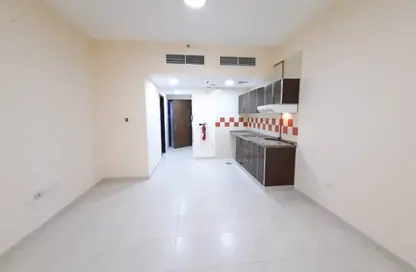 Apartment - Studio - 1 Bathroom for rent in Ibtikar 2 - Al Majaz 2 - Al Majaz - Sharjah