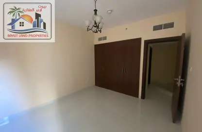 شقة - 2 غرف نوم - 2 حمامات للايجار في مجمع مويلح - تجارية مويلح - الشارقة