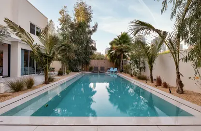 Villa - 5 Bedrooms - 6 Bathrooms for sale in Meadows 2 - Meadows - Dubai